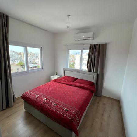 Tetris Apartment Spacious Comfortable Nikosia Ruang foto