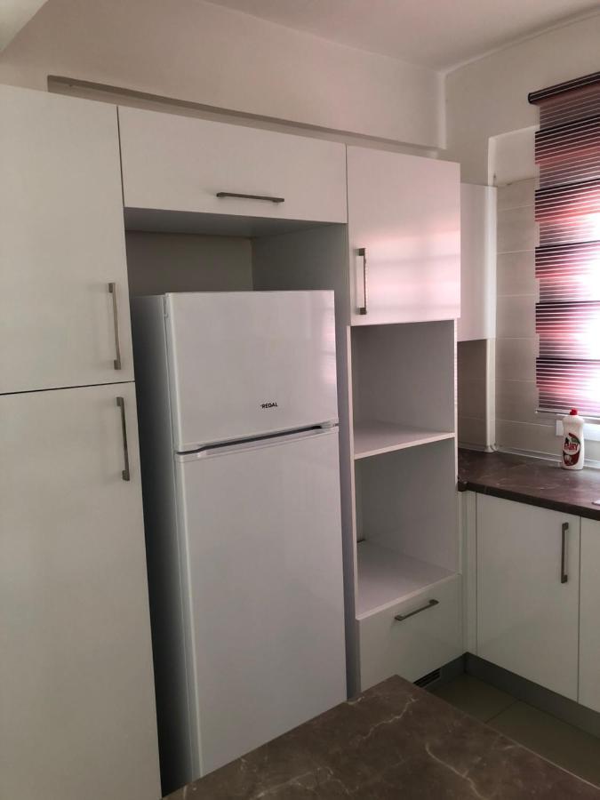 Tetris Apartment Spacious Comfortable Nikosia Bagian luar foto